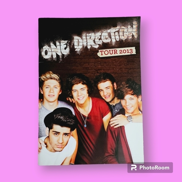 One Direction Tour 2013 Concert Program Book - Picture 1 of 7